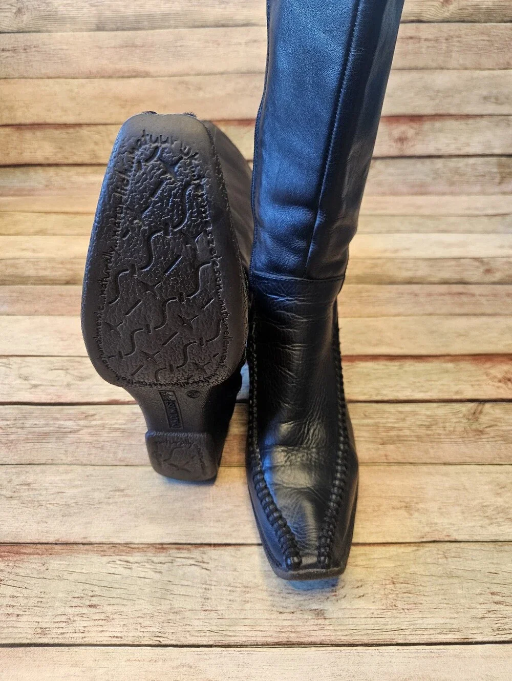 Pikolinos black leather knee-high boot